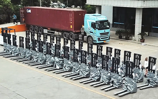2025年3月6日，金葛完成了向以色列的一位老客戶交付一批整柜堆高車，代表著客戶對我們金葛產品的認可